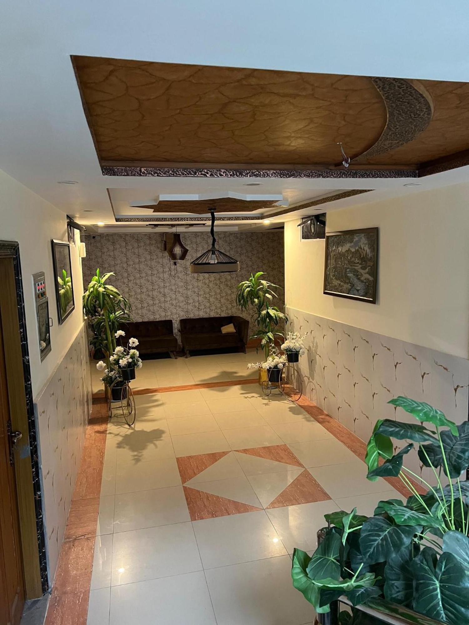 Hotel Birmingham Palace Kalam By Khan Familia Esterno foto