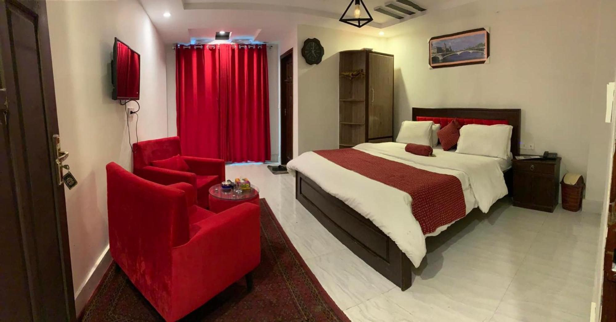 Hotel Birmingham Palace Kalam By Khan Familia Esterno foto