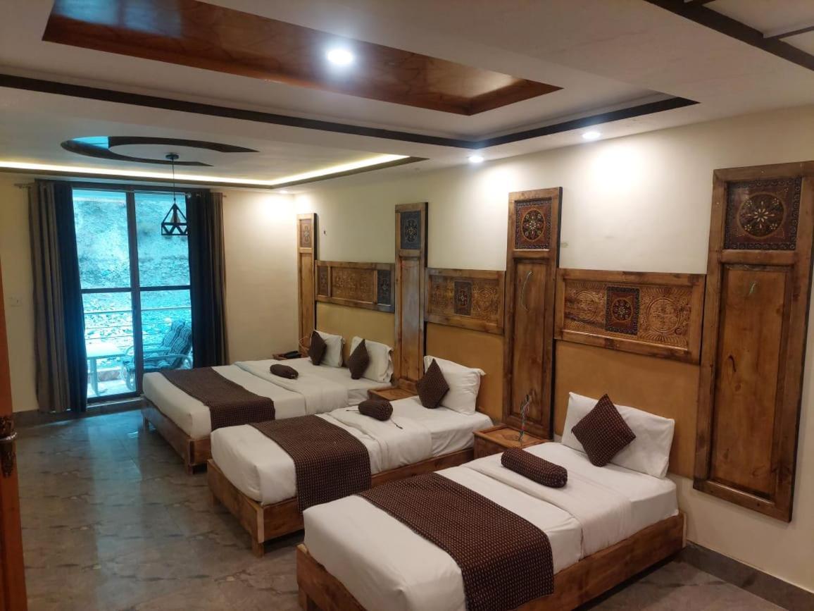 Hotel Birmingham Palace Kalam By Khan Familia Esterno foto