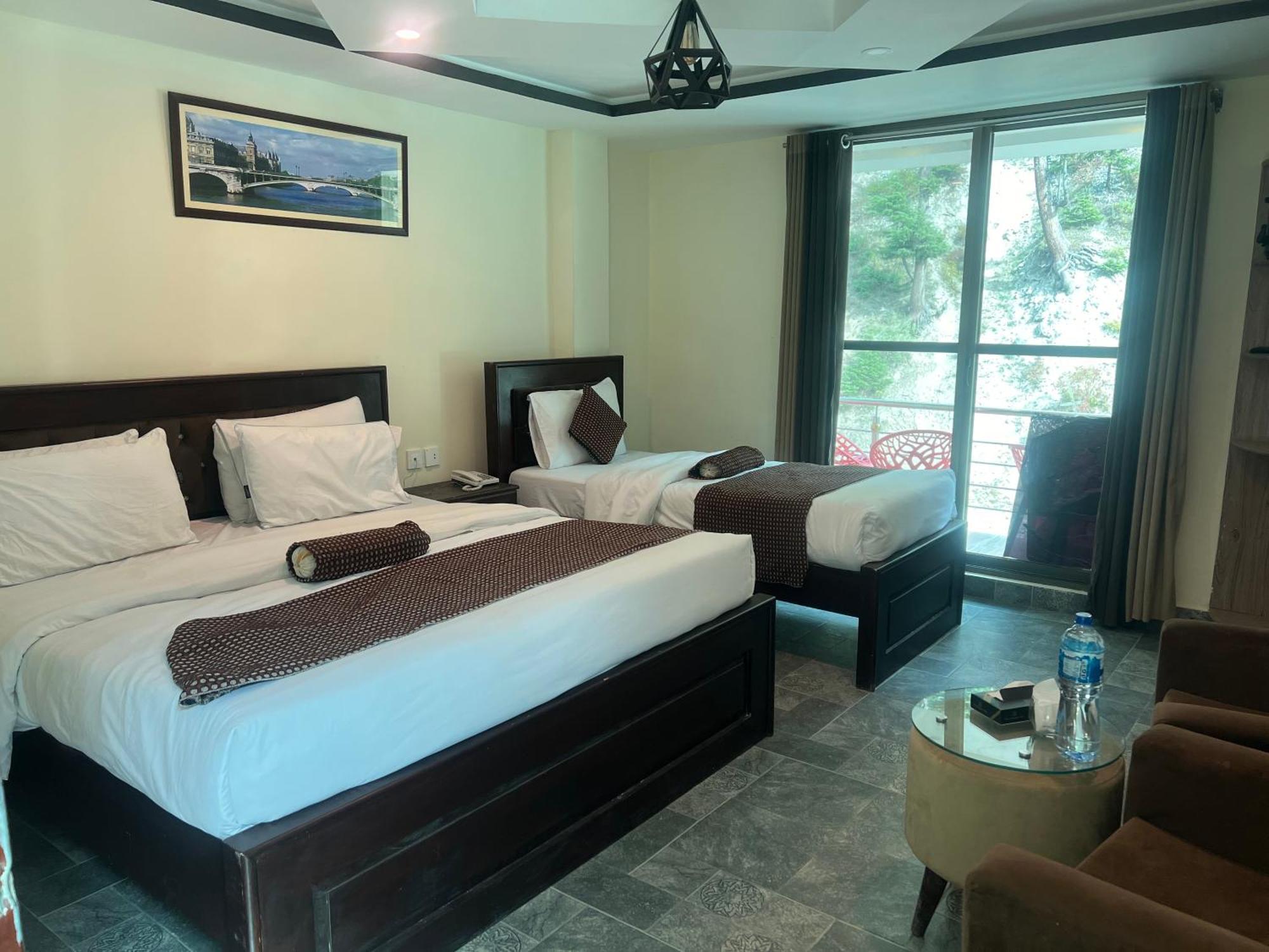 Hotel Birmingham Palace Kalam By Khan Familia Esterno foto